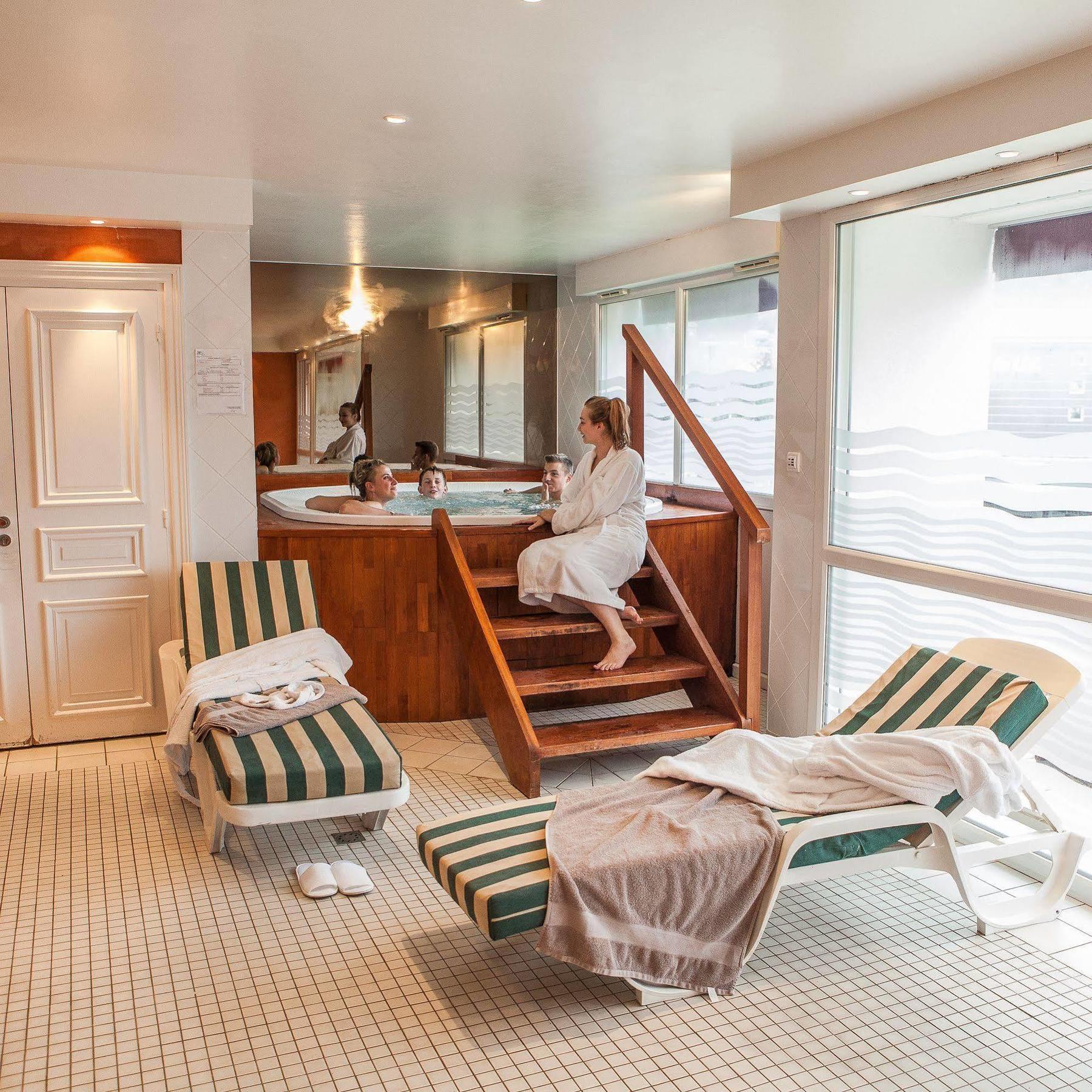 Hotel Beau Rivage Gerardmer Bagian luar foto